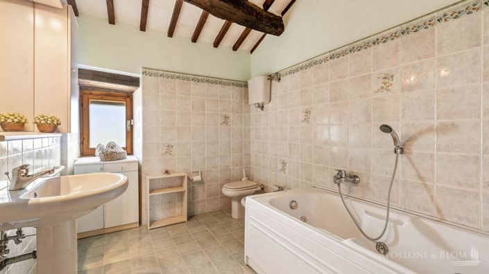 Image No.21-4 Bed Apartment for sale