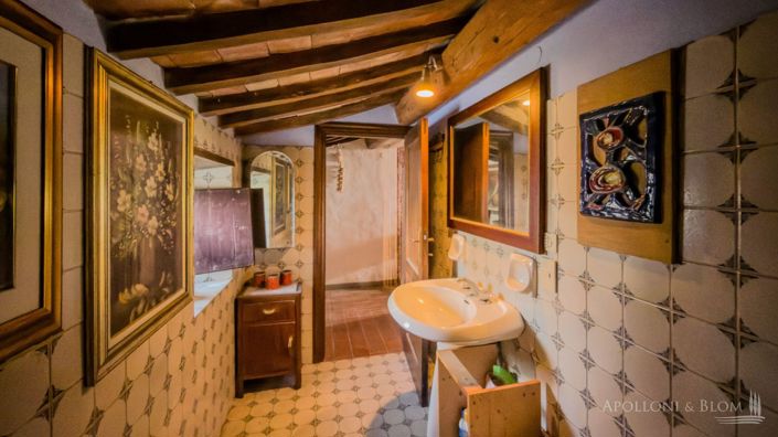 Image No.30-2 Bed Apartment for sale