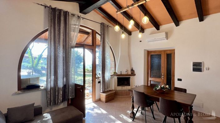 Image No.28-5 Bed Apartment for sale