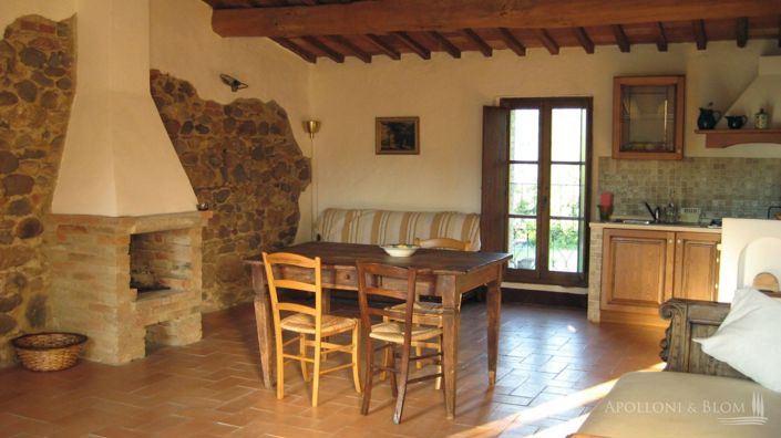 Image No.18-8 Bed Apartment for sale