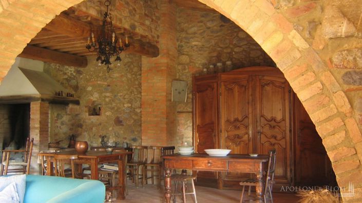 Image No.19-8 Bed Apartment for sale