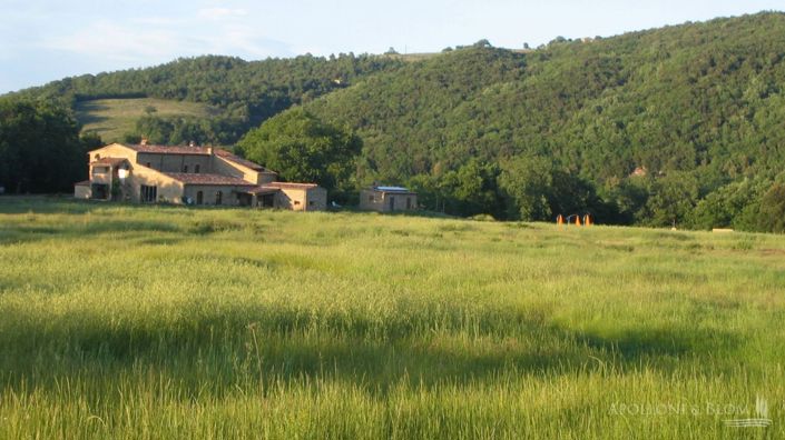 Image No.4-8 Bed Apartment for sale