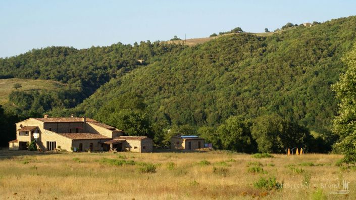 Image No.8-8 Bed Apartment for sale