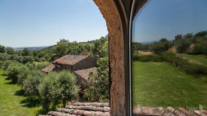 Image No.3-Villa de 9 chambres à vendre à Lucignano