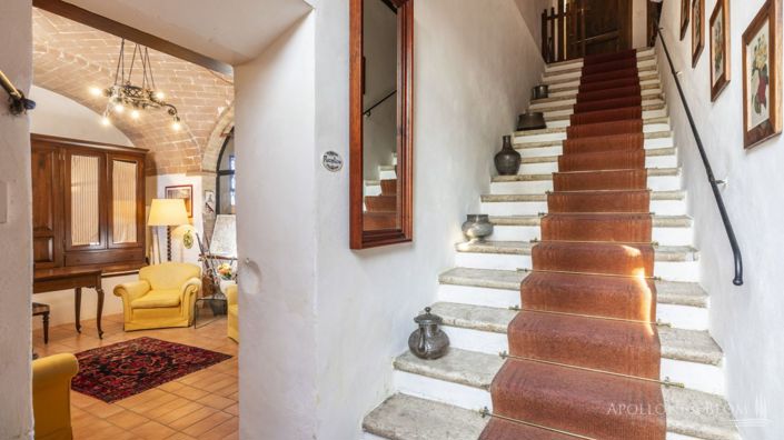 Image No.22-10 Bed Apartment for sale