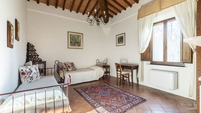 Image No.29-10 Bed Apartment for sale