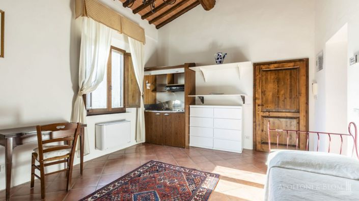 Image No.30-10 Bed Apartment for sale