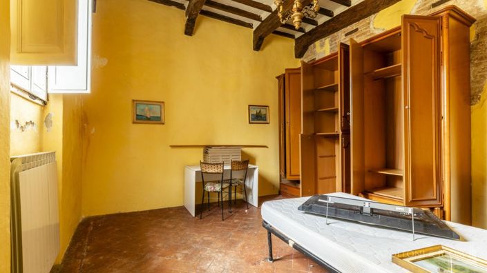 Image No.15-9 Bed Apartment for sale