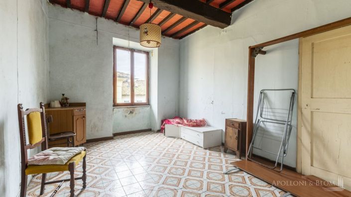 Image No.18-9 Bed Apartment for sale