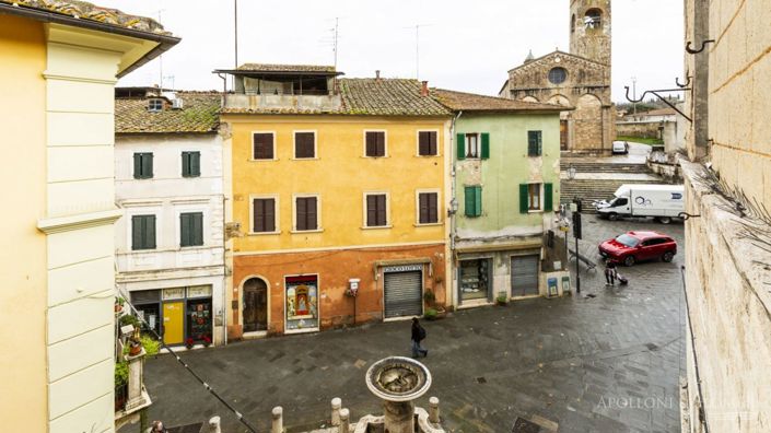 Image No.6-9 Bed Apartment for sale