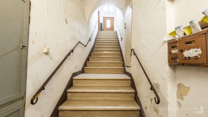 Image No.7-9 Bed Apartment for sale