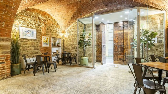 Image No.8-9 Bed Apartment for sale