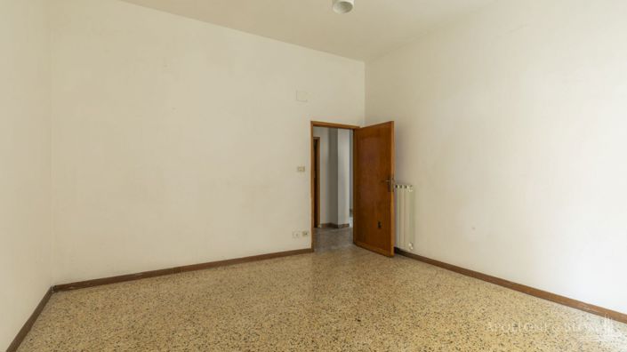 Image No.18-3 Bed Apartment for sale