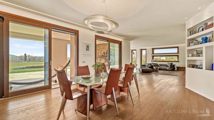 Image No.18-3 Bed Villa for sale