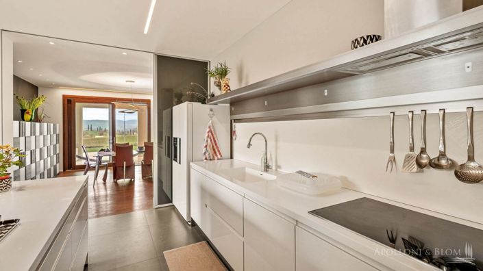 Image No.19-3 Bed Villa for sale