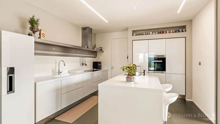 Image No.20-3 Bed Villa for sale