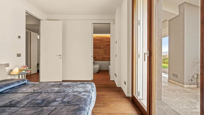 Image No.26-3 Bed Villa for sale