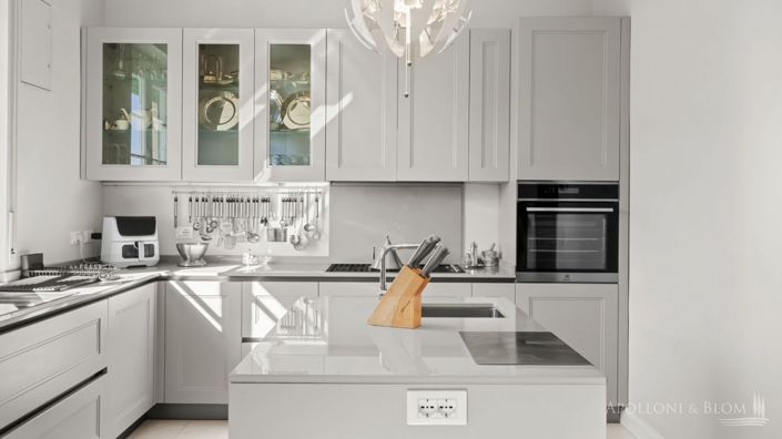 Image No.15-4 Bed Apartment for sale