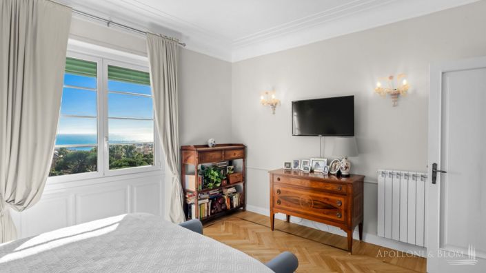 Image No.18-4 Bed Apartment for sale