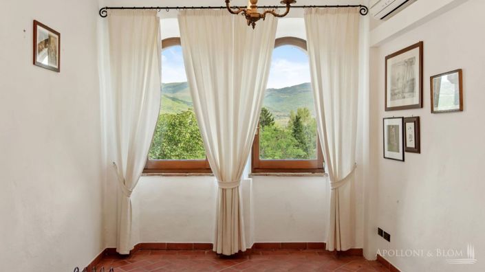 Image No.7-14 Bed Apartment for sale