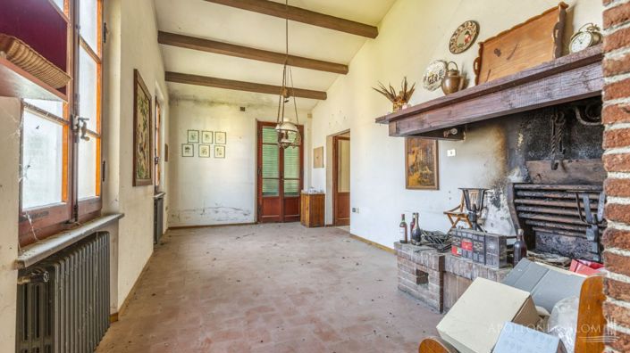Image No.12-5 Bed Country House for sale