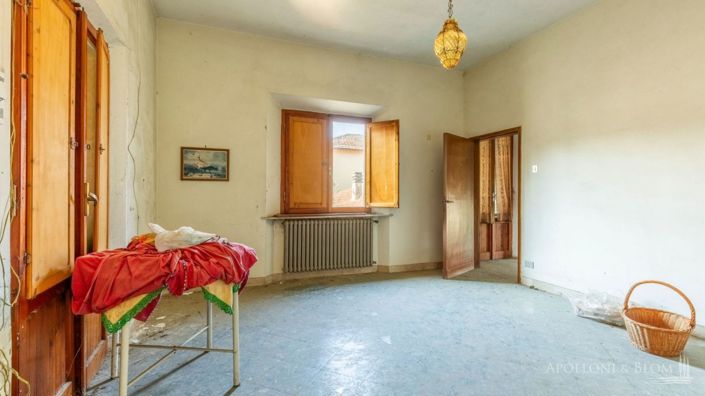 Image No.20-5 Bed Country House for sale