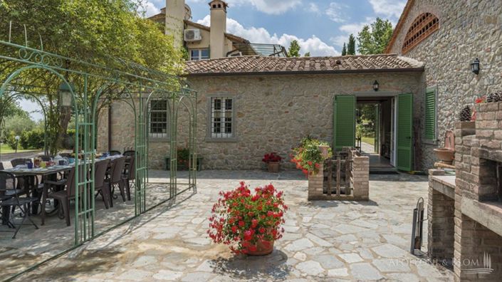 Image No.21-6 Bed Apartment for sale