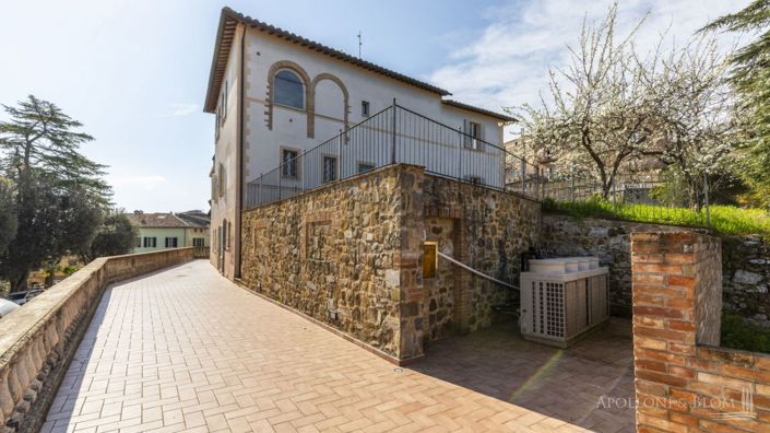 Image No.13-7 Bed Apartment for sale