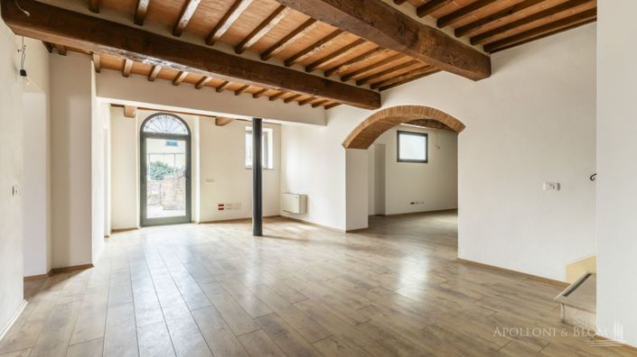 Image No.16-7 Bed Apartment for sale