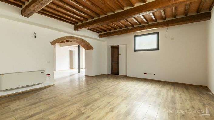 Image No.19-7 Bed Apartment for sale