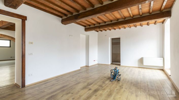 Image No.22-7 Bed Apartment for sale