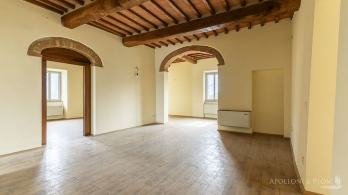 Image No.27-7 Bed Apartment for sale