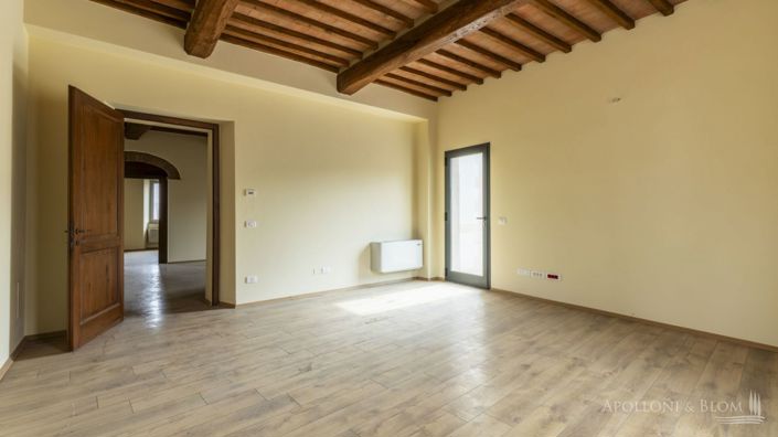 Image No.28-7 Bed Apartment for sale