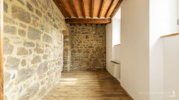 Image No.6-7 Bed Apartment for sale