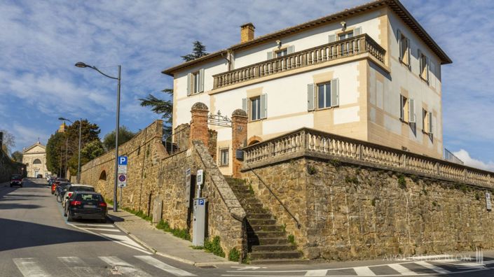 Image No.7-7 Bed Apartment for sale