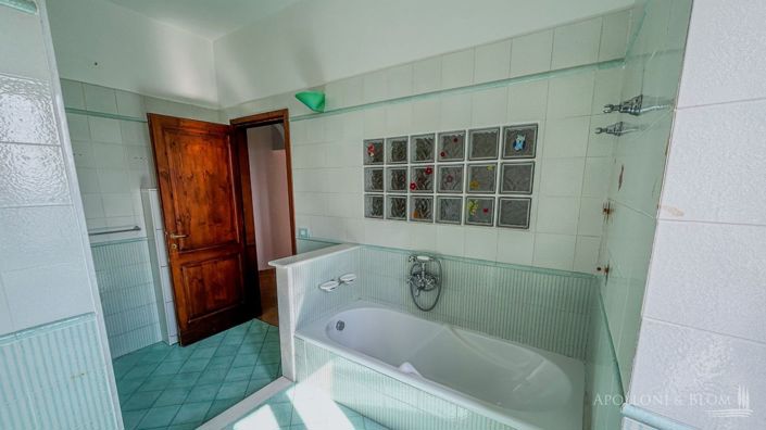 Image No.21-2 Bed Apartment for sale