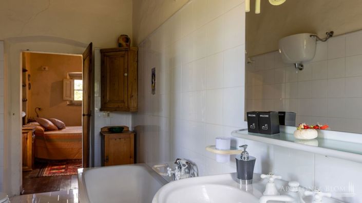 Image No.27-3 Bed Apartment for sale