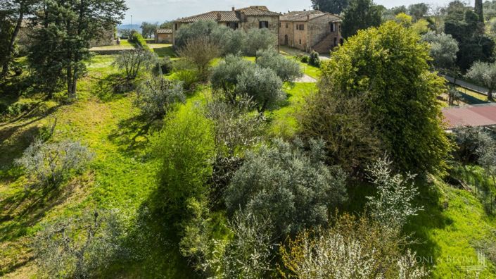 Image No.12-6 Bed Apartment for sale