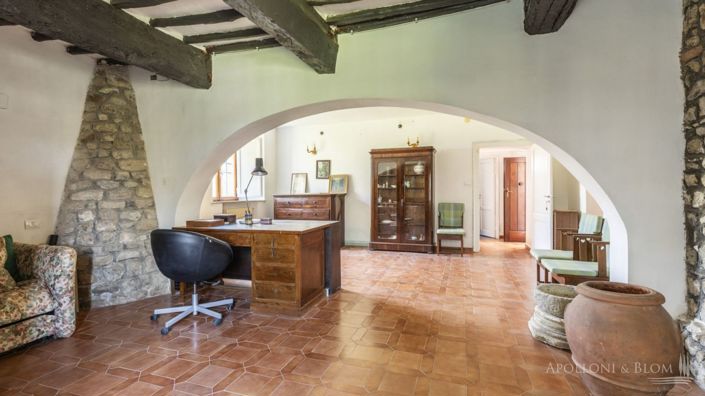 Image No.26-6 Bed Apartment for sale