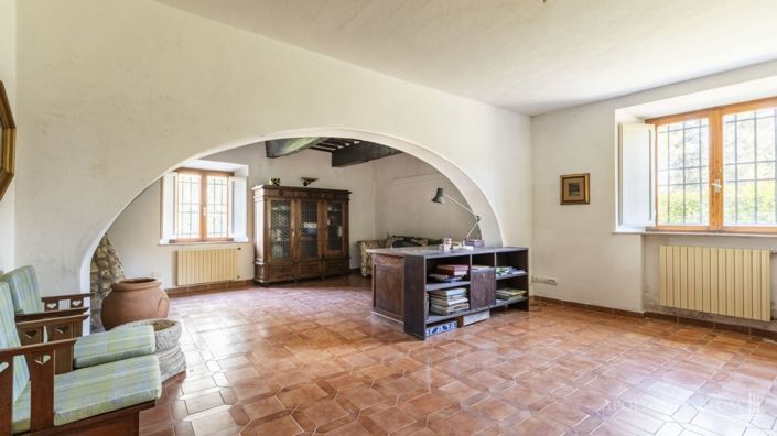 Image No.27-6 Bed Apartment for sale