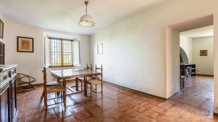 Image No.28-6 Bed Apartment for sale