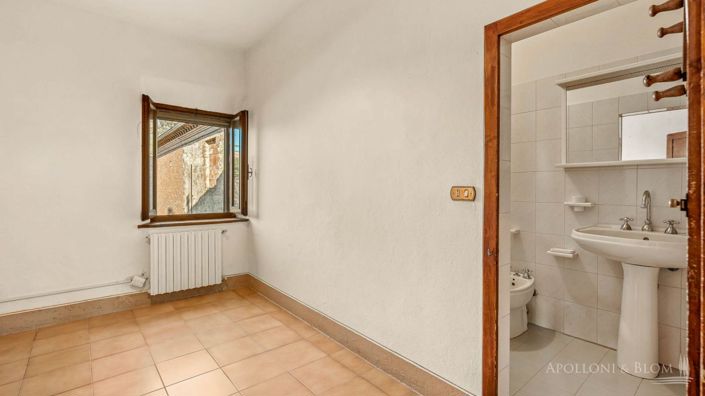 Image No.21-2 Bed Apartment for sale