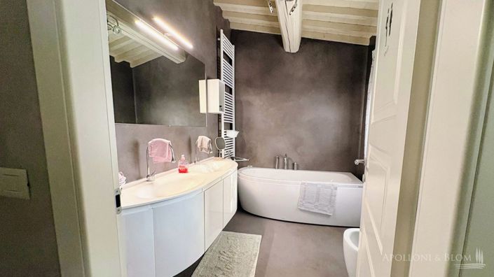 Image No.22-2 Bed Apartment for sale