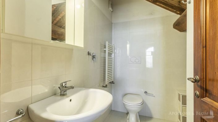 Image No.22-12 Bed Apartment for sale