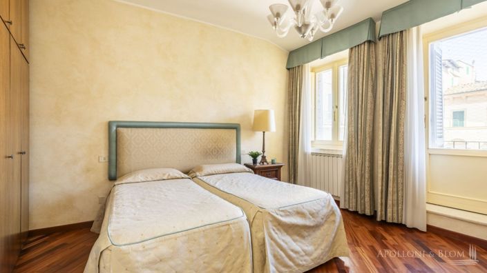 Image No.12-2 Bed Apartment for sale