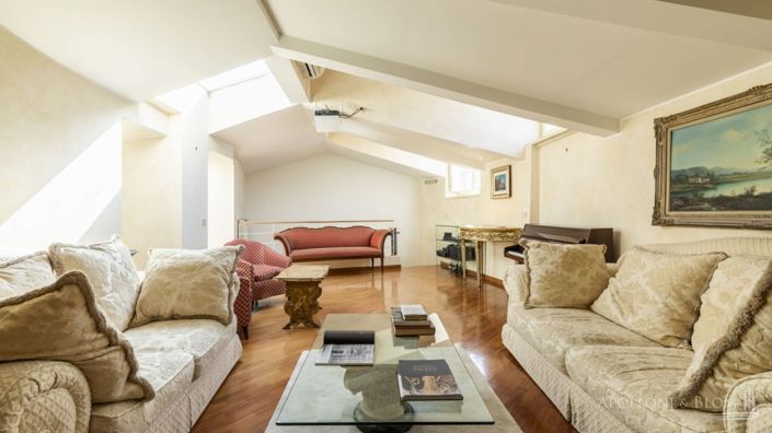 Image No.25-2 Bed Apartment for sale