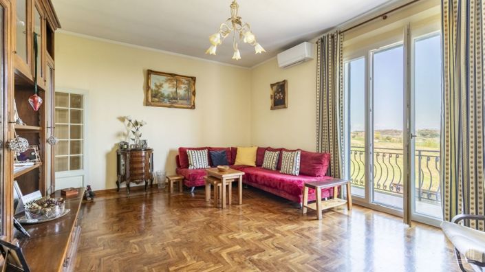 Image No.20-4 Bed Country House for sale