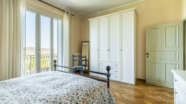 Image No.25-4 Bed Country House for sale