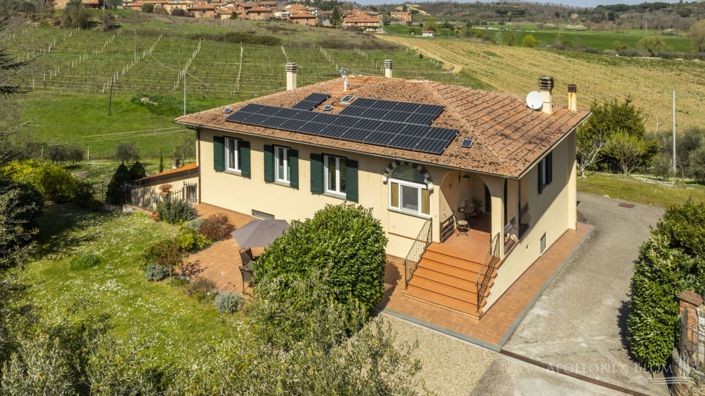 Image No.5-4 Bed Country House for sale