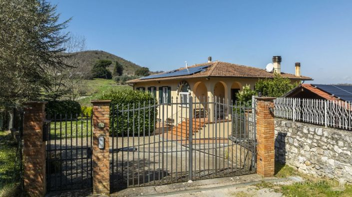 Image No.7-4 Bed Country House for sale